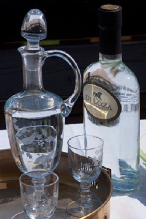 prirodna_lozova_rakija_di_loza_proizvodjac_vinarija_rupice
